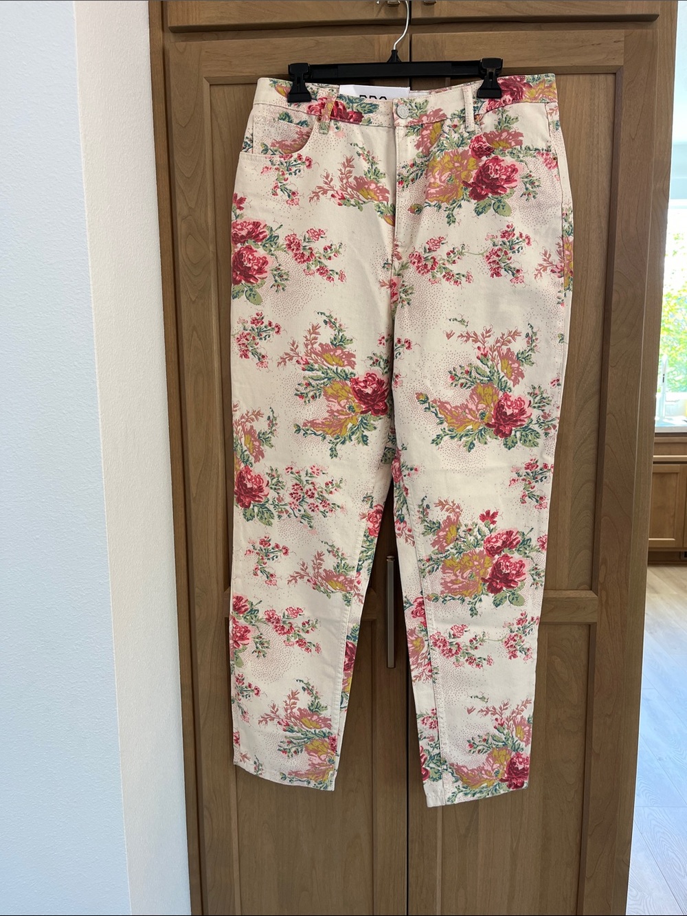 NEW BDG Urban Outfitters Mom High-rise Jeans Floral